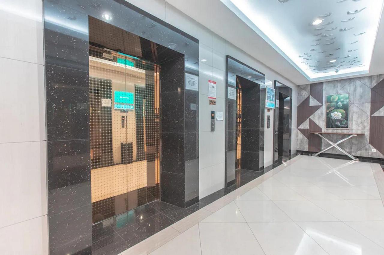 Redliving Apartemen Grand Kamala Lagoon - Pekayon Tower Barclay North Bekasi Kültér fotó